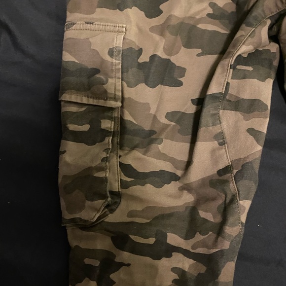 H&M Elasticated Cargo Trouser - Picture 9 of 9